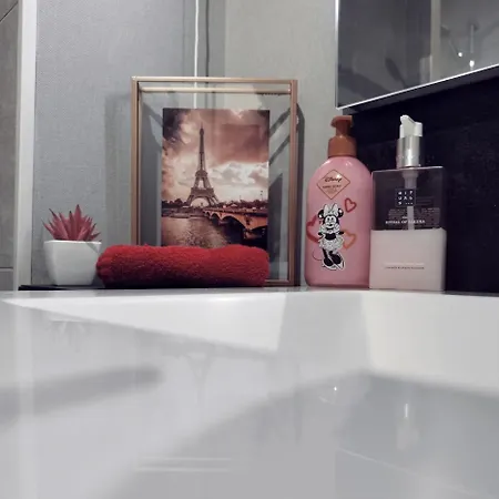 Apartment La Clef Du Bonheur - 9 Min De Jardin Privatif *
